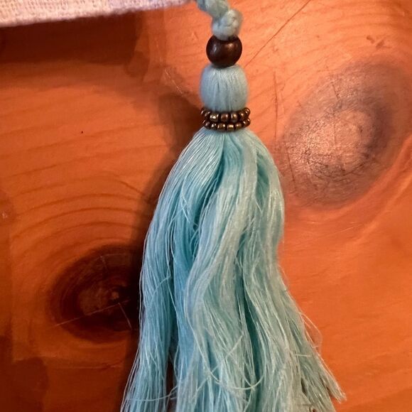 Cynthia Rowley rabbit print with embroidered flowers table runner - Picture 5 of 9